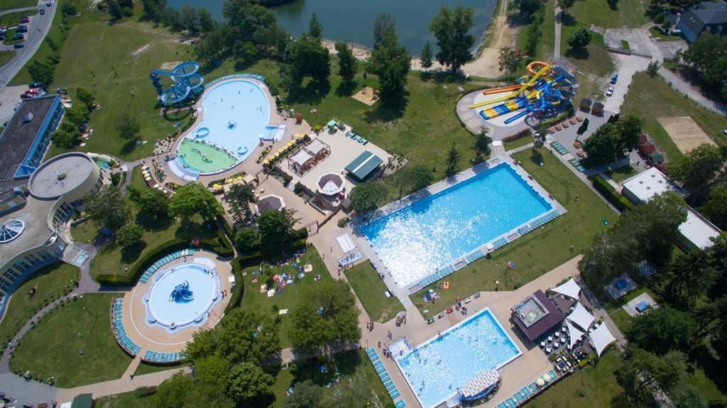 Villa Dunaj Dunajská Streda Eksteriør billede